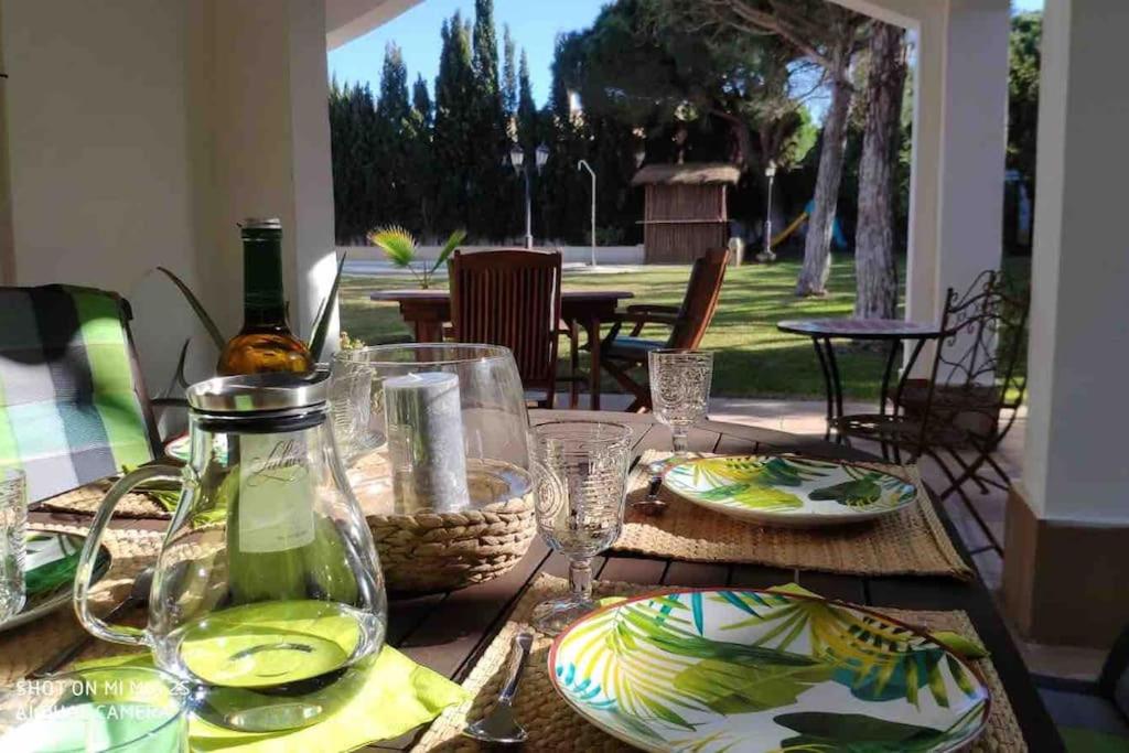 Fotografie z fotogalerie ubytování Villa mit großem Garten und Pool , 300M zum Meer v destinaci Conil de la Frontera
