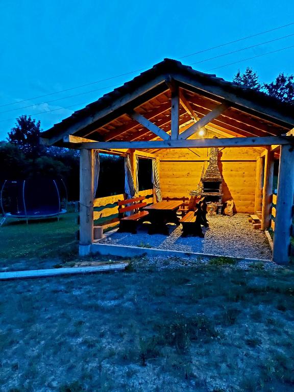 Budova, v ktorej sa apartmán nachádza