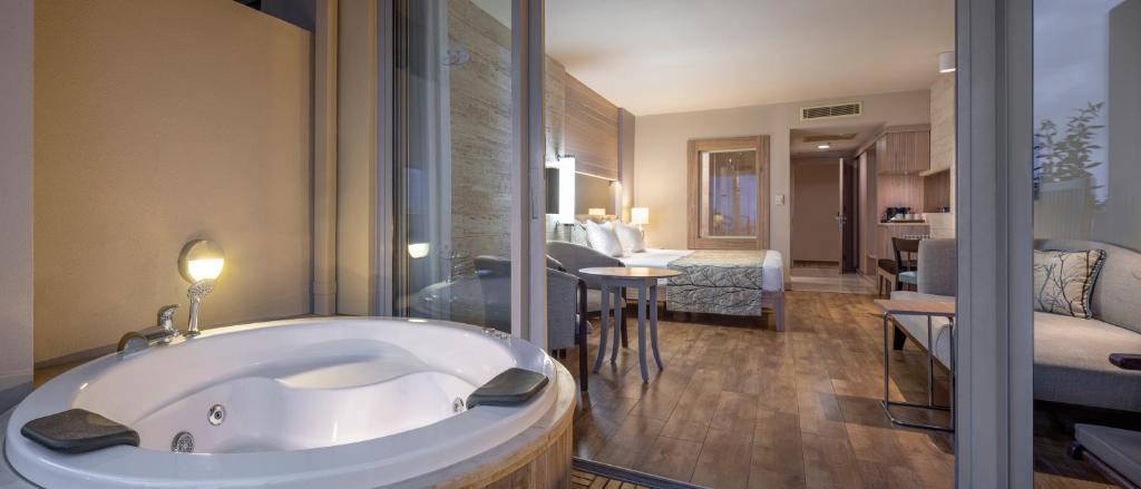 Melas Resort Hotel - 19