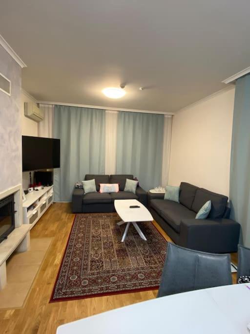 Vacation house in Pravets golf resort At Pravets Lake - Maison De Trois Chambres