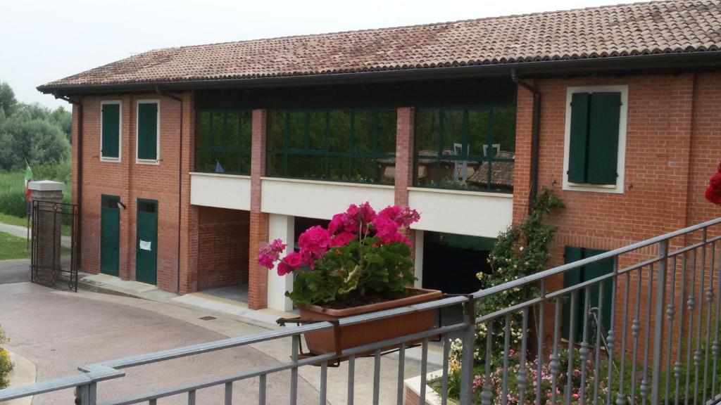Budova, kde se hotel nachází