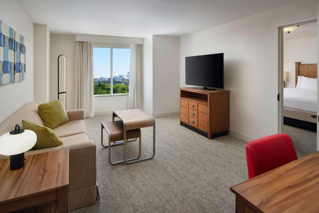 Homewood Suites Atlanta Midtown - 