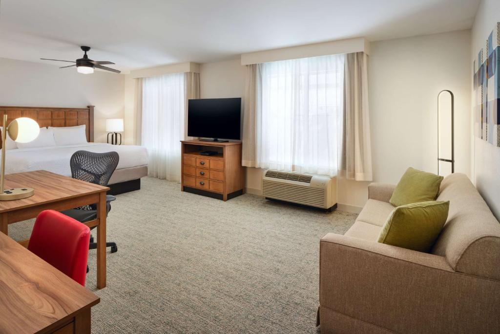 Homewood Suites Atlanta Midtown - 