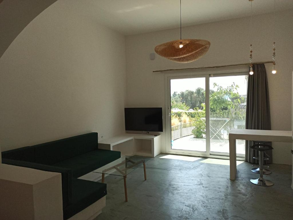 TV a/nebo společenská místnost v ubytování Ambience, a luxury collection