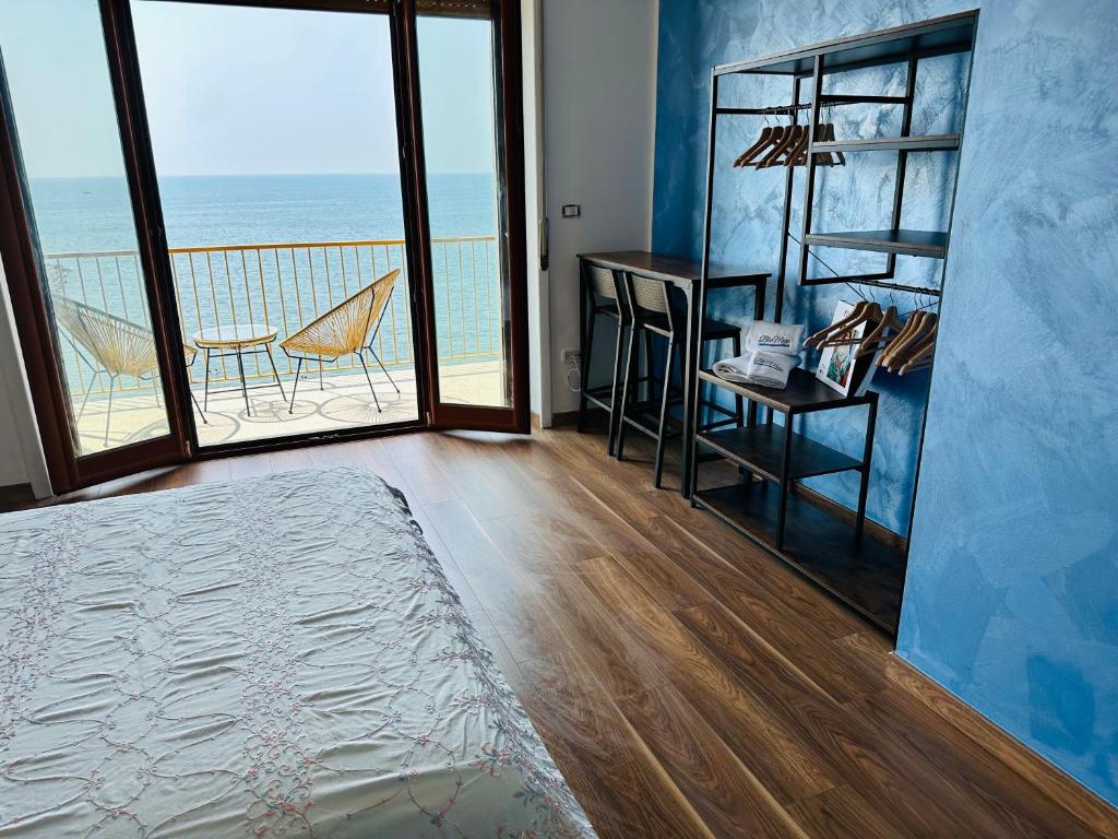 BluMare ArtHouse - 19