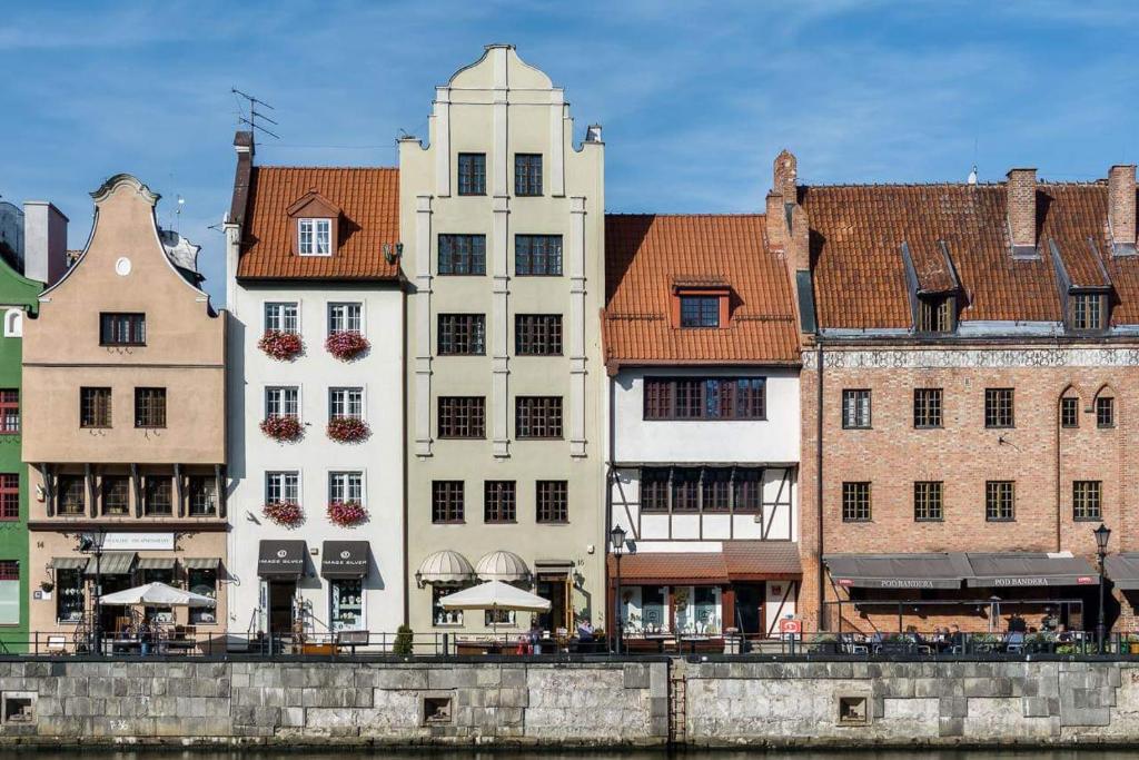 Budova, v ktorej sa apartmán nachádza