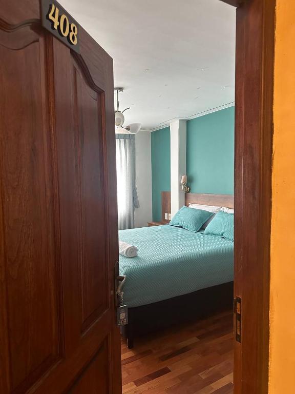 Hotel Esmeralda - Queen Room With Spa Bath