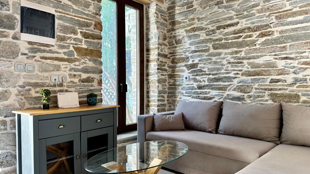 Posezení v ubytování Stone house in Afissos