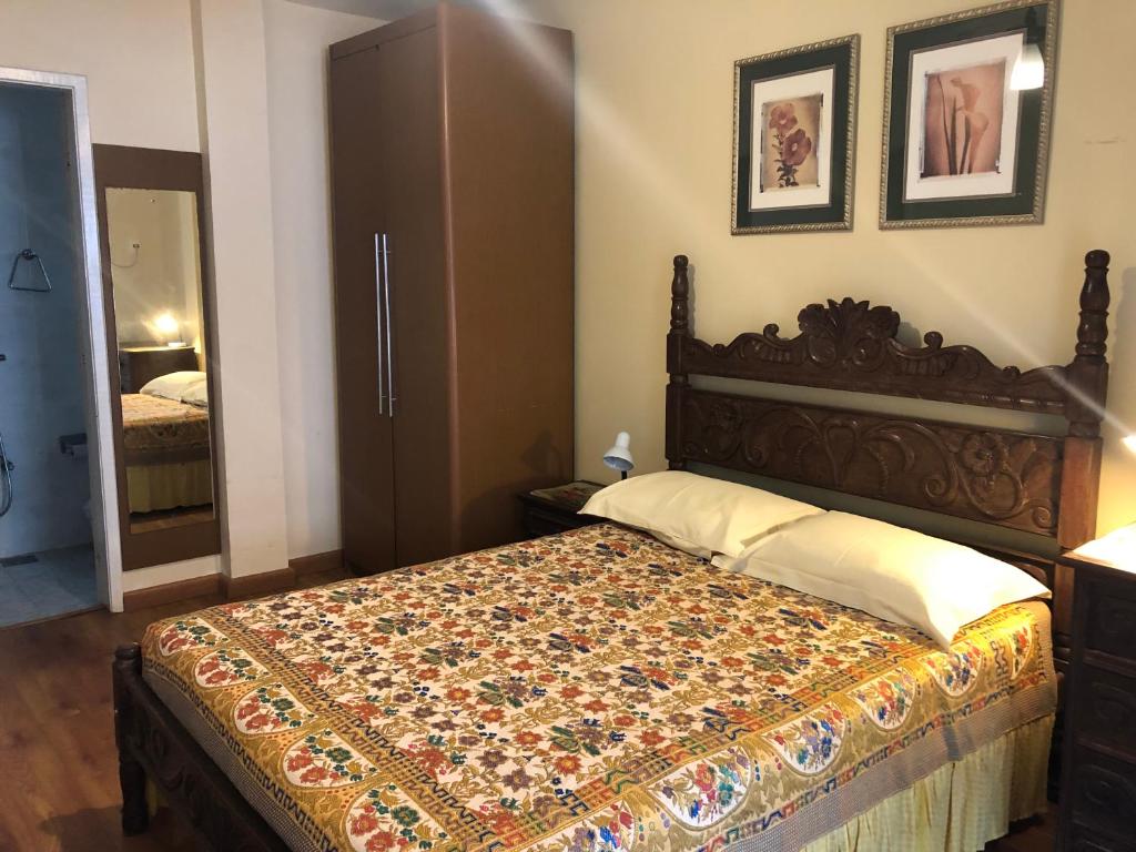 Cama ou camas em um quarto em Apto MAR AZUL CARIBE - PRAIA DO FORTE - 3 minutos a pé da praia