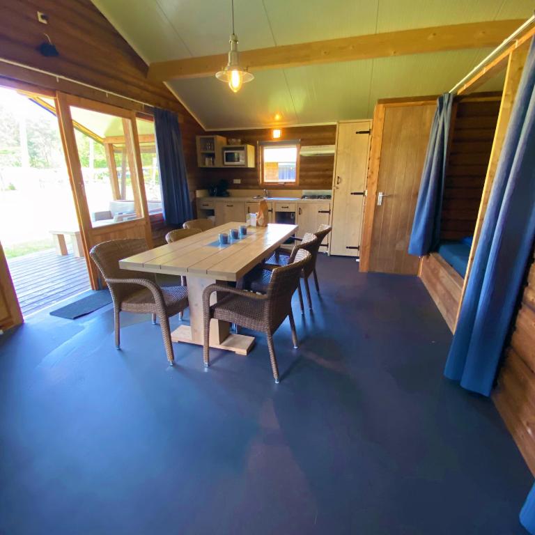 Kuchyň nebo kuchyňský kout v ubytování Familie vakantiepark Krieghuusbelten