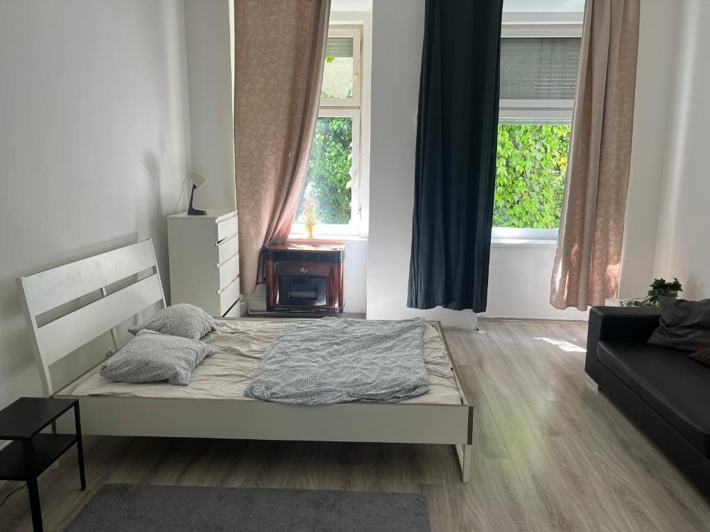 Cozy flat in the center of Budapest 1074 Budapest, 8 Csengery utca kép - 1