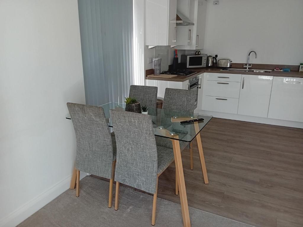 Kuchyň nebo kuchyňský kout v ubytování Quality City - Central Birmingham No Deposit