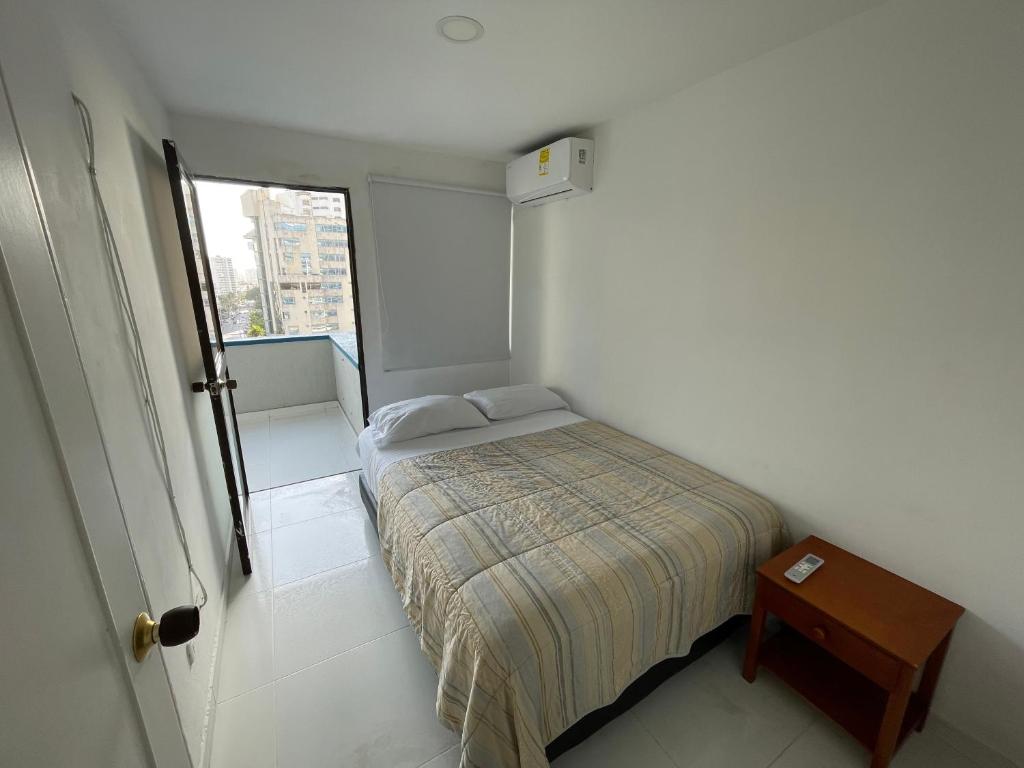 Apartamentos En Edificio Portofino ICDI - Apartamento De Dos Dormitorios