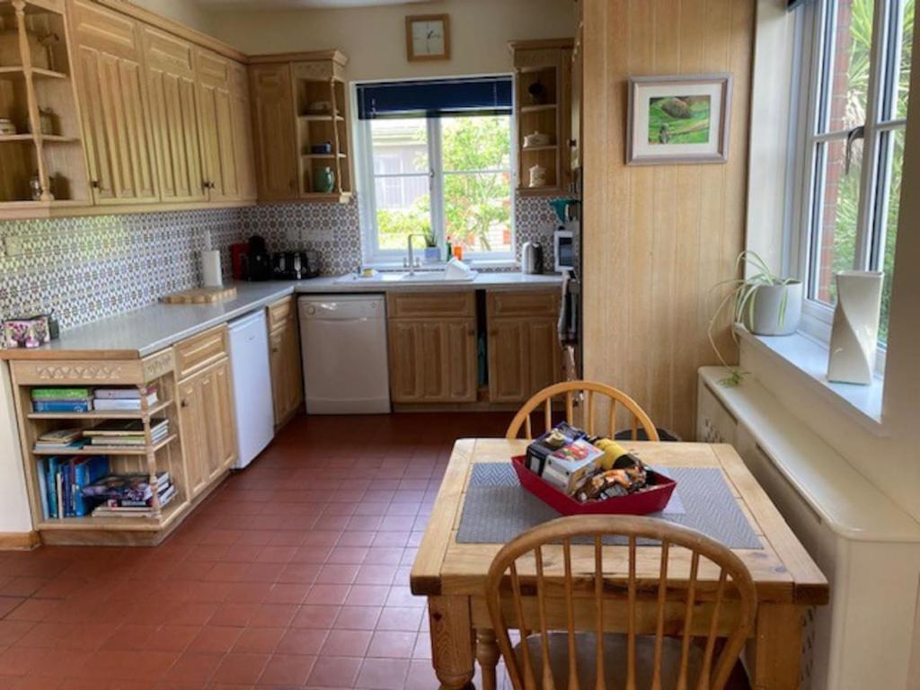 Kuchyň nebo kuchyňský kout v ubytování Walnut Cottage