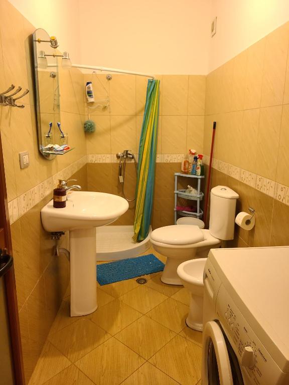 Seaside Calm - 1 Bedroom Flat Just 2 Minutes Walk from the Beach - Image 3