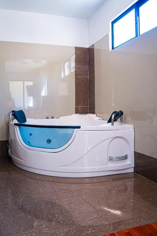 Casablanca Hotel - Superior Suite