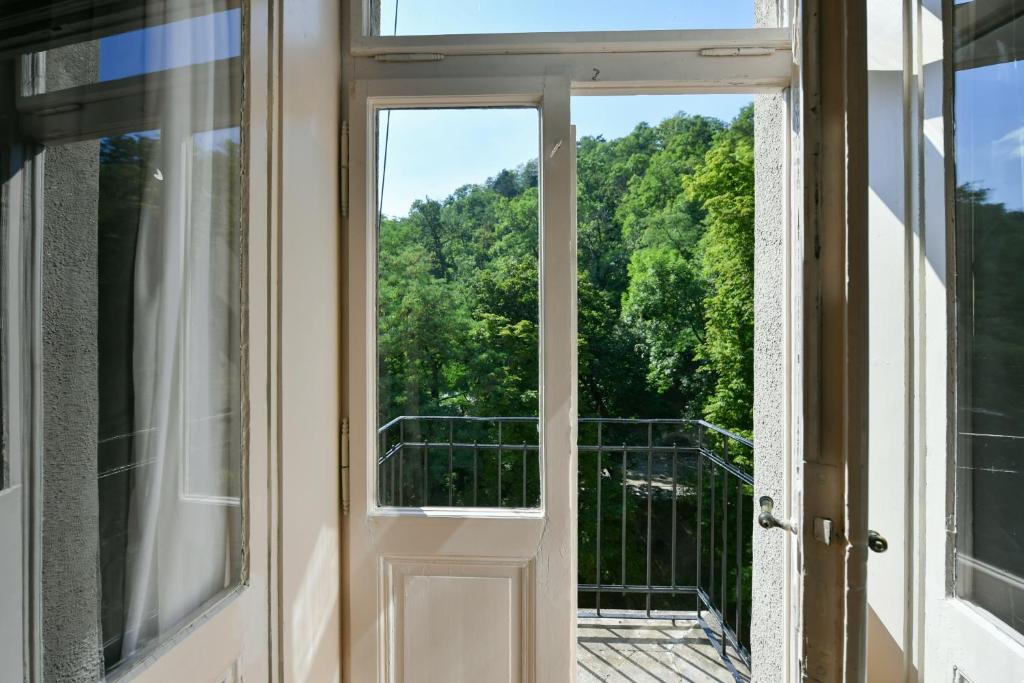 WSP Petrin Garden Apartments - 15