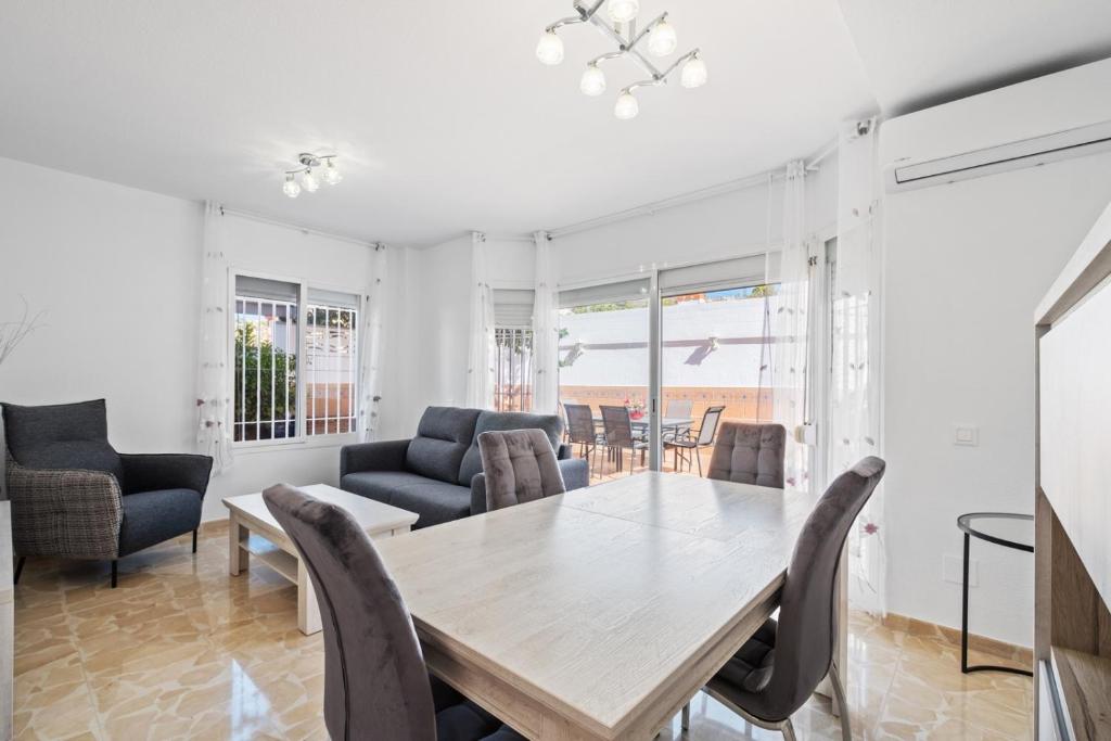 Posezení v ubytování Villa Montelimar - Biznaga Rental Homes