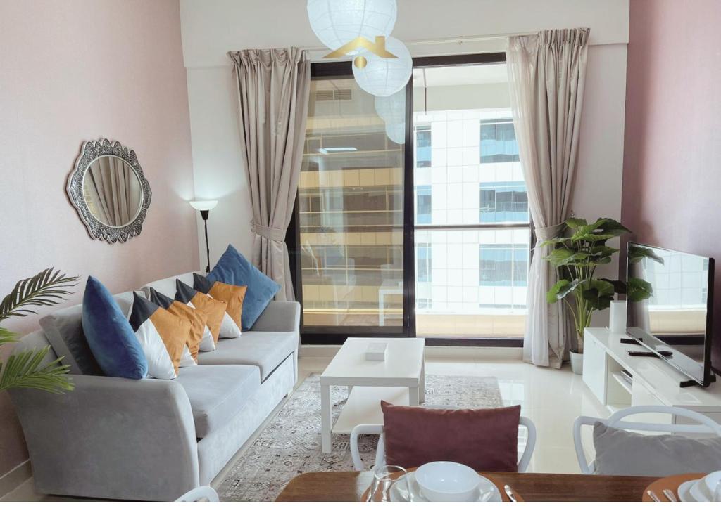 Posezení v ubytování Letstay - Tranquil 1BR Apartment With Balcony in Escan Tower