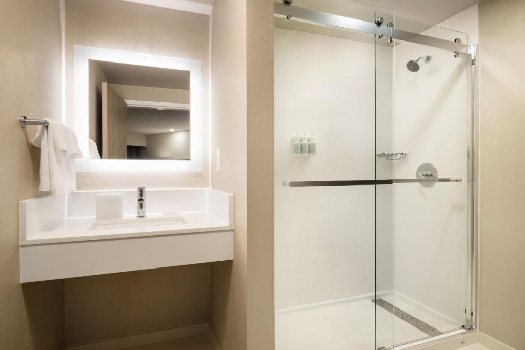 SpringHill Suites Fort Worth University photo