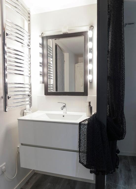 Kúpeľňa v ubytovaní Pamiers gare - 2 Appartements à louer ou Chambre parentale indépendante