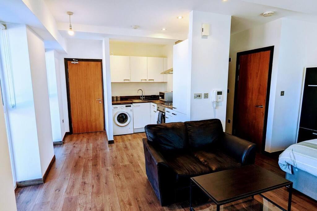 Modern City Centre Studio Flat!, Luton (updated prices 2024)