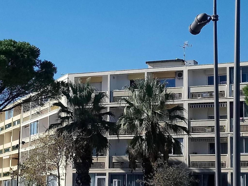 Budova, v ktorej sa apartmán nachádza