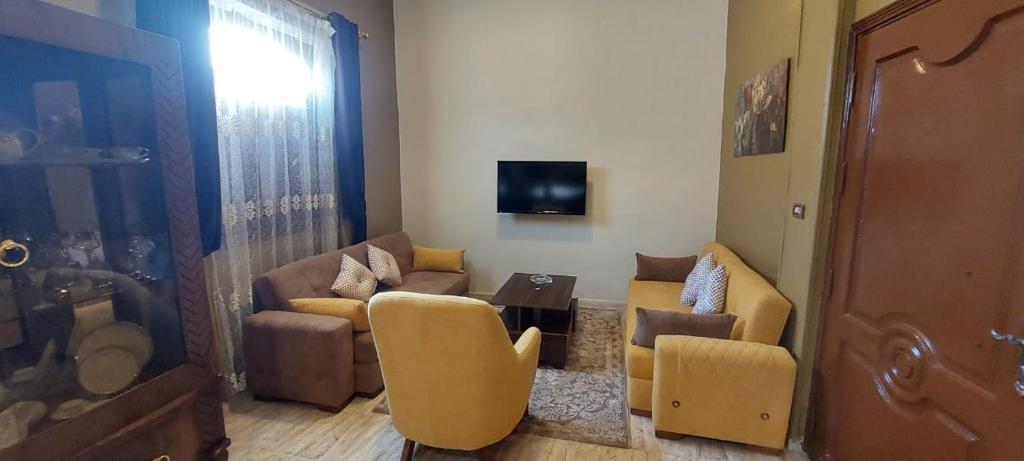 TV a/nebo společenská místnost v ubytování El mansoura Heaven