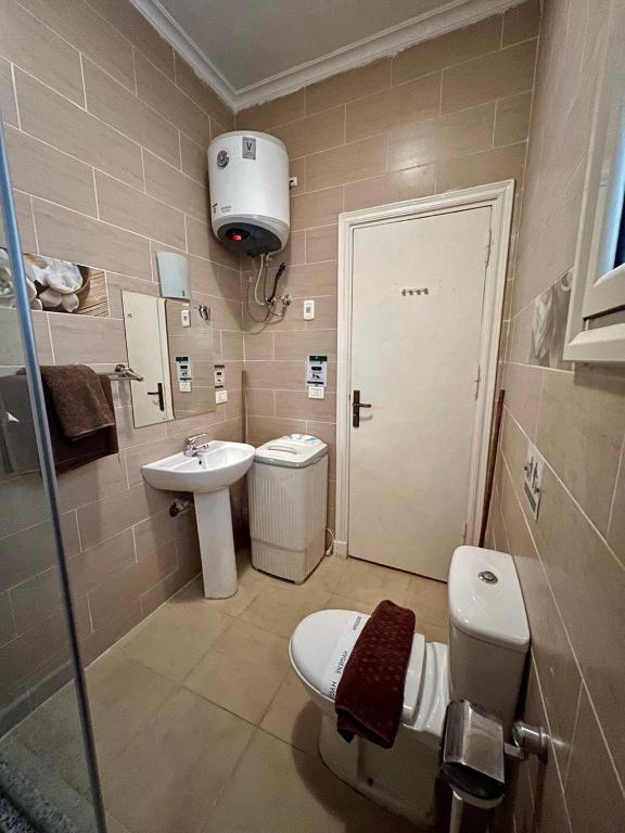 Lilly Apartments - 15