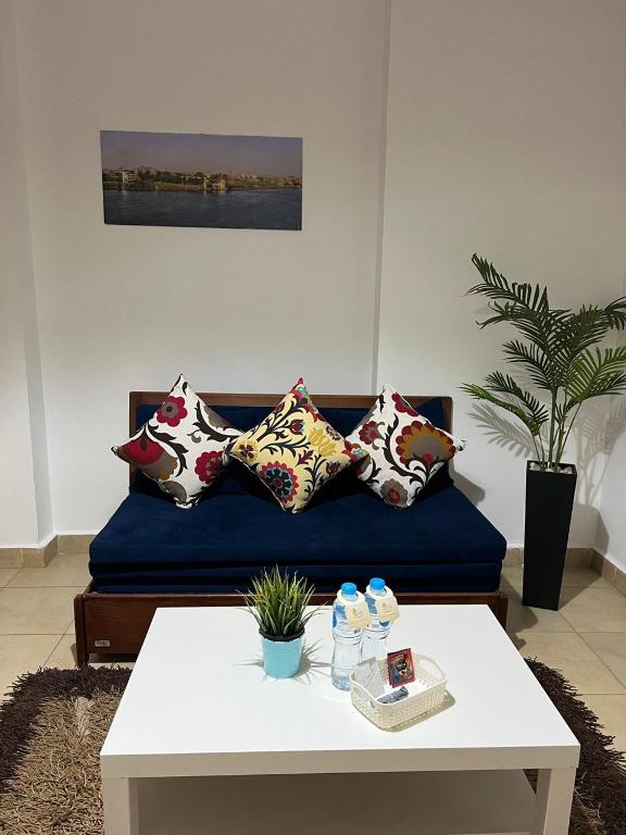 Lilly Apartments - One-Bedroom Apartment With City View