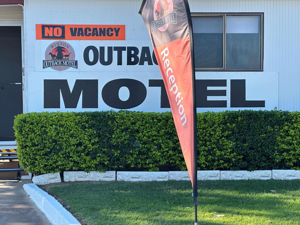 Certifikát, hodnocení, plakát nebo jiný dokument vystavený v ubytování Winton Outback Motel