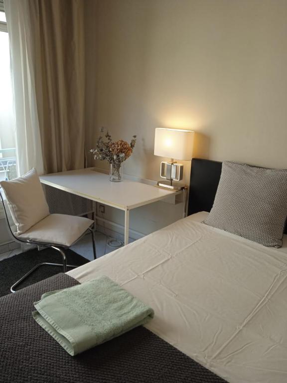 Room in the Hypercentre of Nice