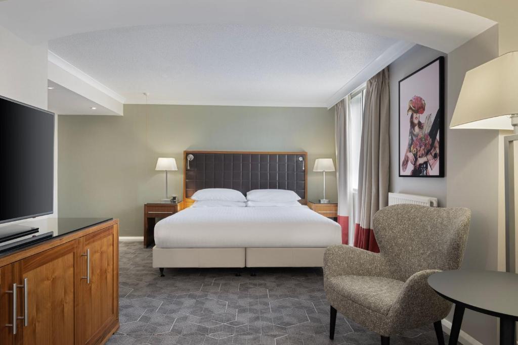 Postel nebo postele na pokoji v ubytování Delta Hotels by Marriott Edinburgh