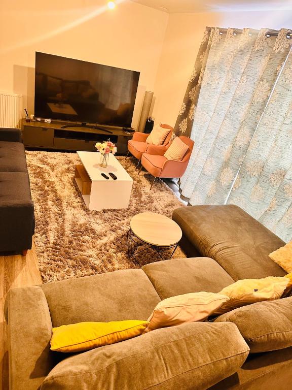 Courtyard tranquil lodge, London (updated prices 2024)