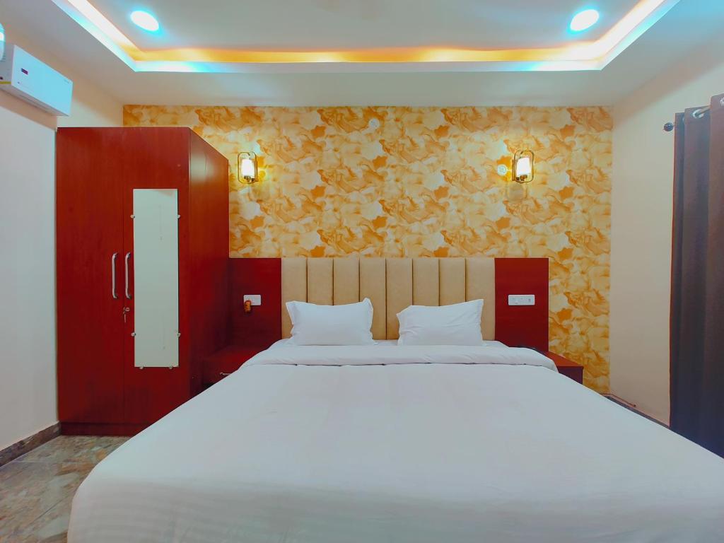 Postel nebo postele na pokoji v ubytování Awadh Samrat Resort