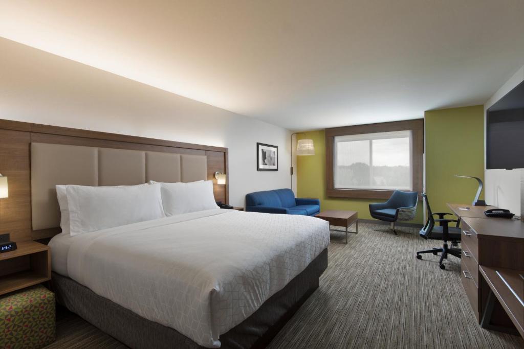 Holiday Inn Express & Suites - Portland Airport - Cascade Stn by IHG photo