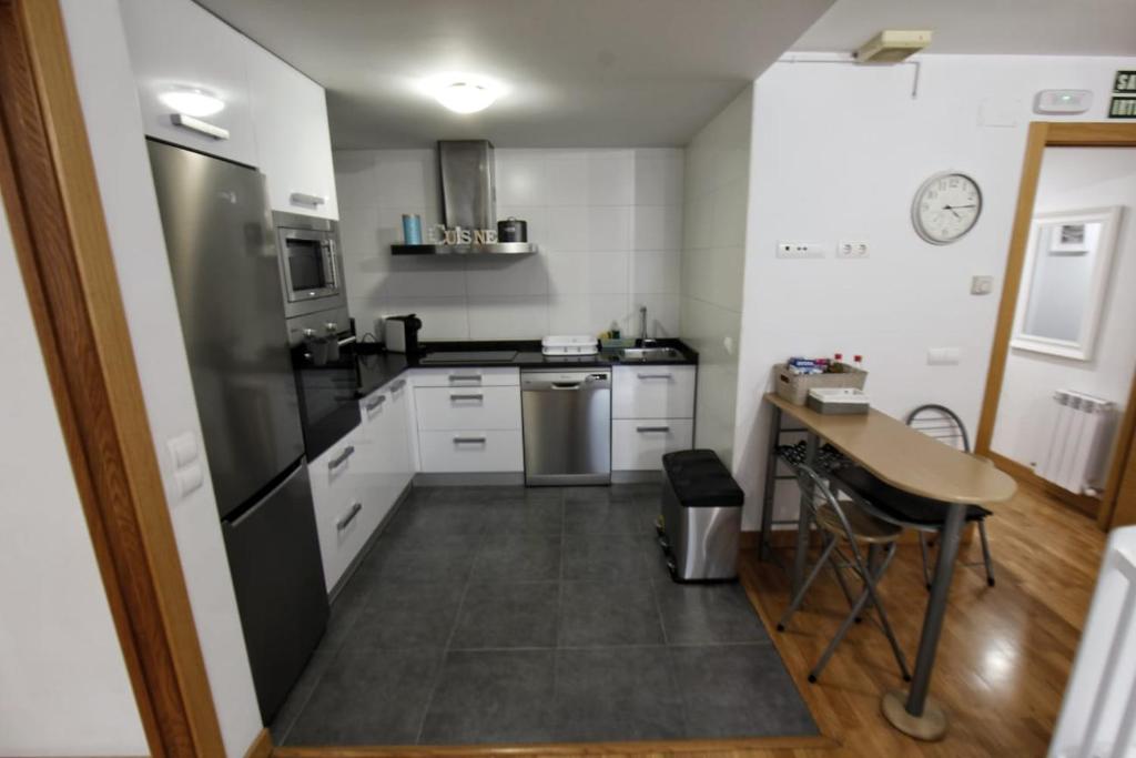 Kuchyň nebo kuchyňský kout v ubytování Apartamento Buruntzali