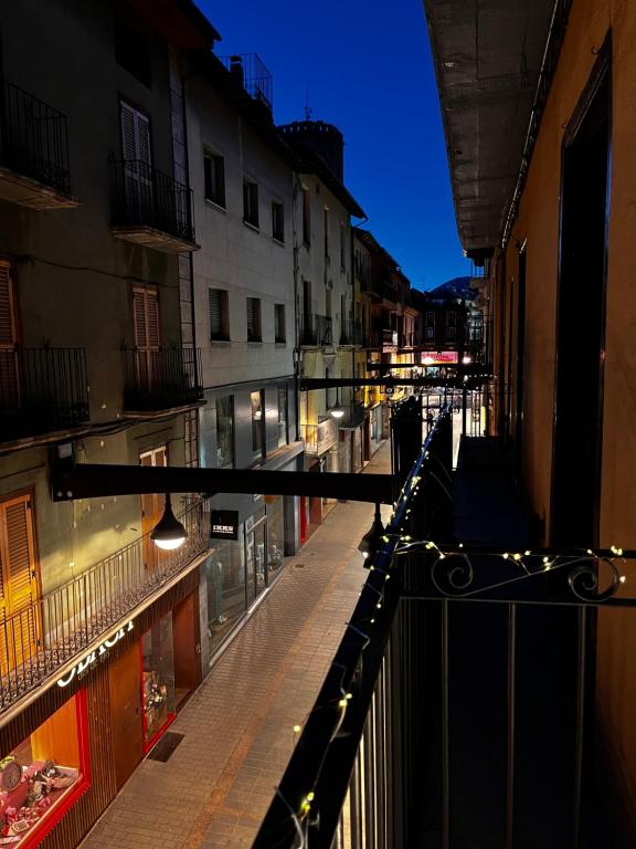 Balkón alebo terasa v ubytovaní HERITAGE APARTMENTS CERDANYA al carrer Major i parking