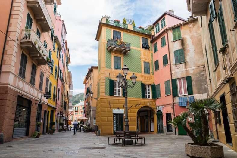 The building in which Az apartmant is located