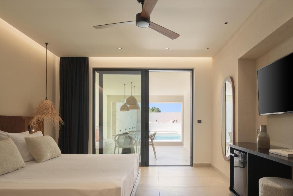 Fodele Beach Water Park Resort - 