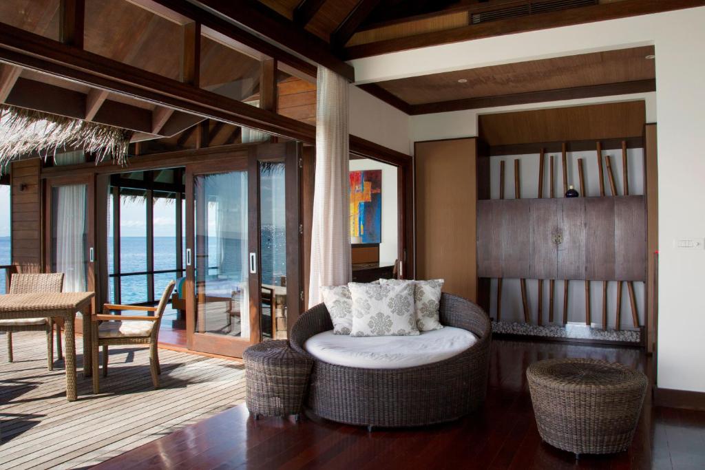 Coco Bodu Hithi - 50 Percent Off Shared Roundtrip Speedboat for Stays until 7th January 2027, Book by 31st January 2026 - 13