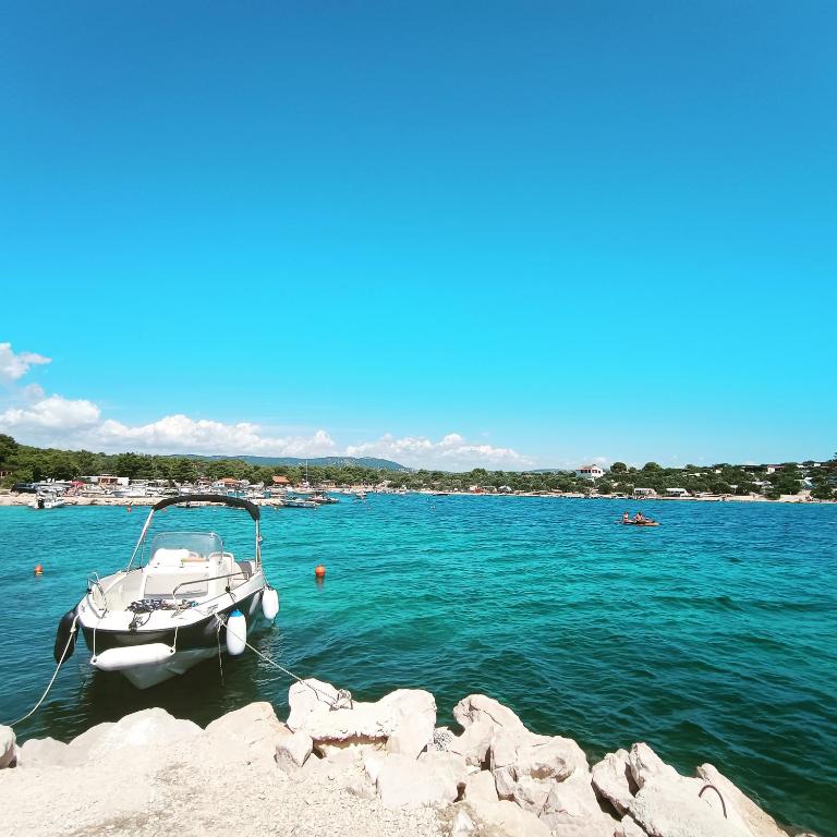 Paesaggio naturale nelle vicinanze del campeggio