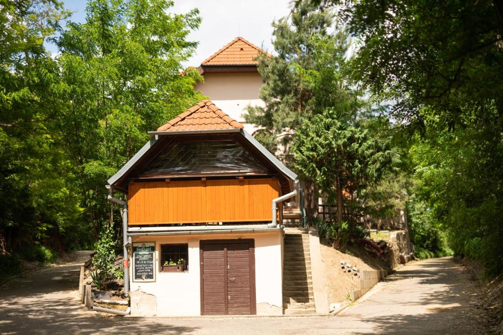 Budova, kde se penzion nachází