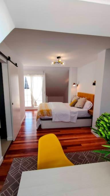 Fotografie z fotogalerie ubytování Rosa de Ciudad. Chalet céntrico con mucha intimidad v destinaci Santander