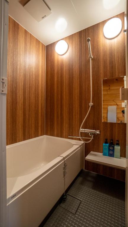 Koupelna v ubytování Wadano Gateway Suites & Apartments