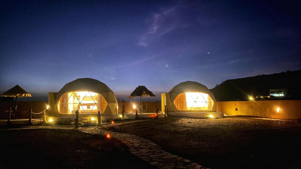 Fotografie z fotogalerie ubytování Jabal shams domes v destinaci Sa‘ab Banī Khamīs