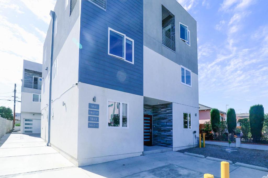 Lucky Charm 4 Bedroom MidCity Apartment, Los Angeles (updated prices 2024)