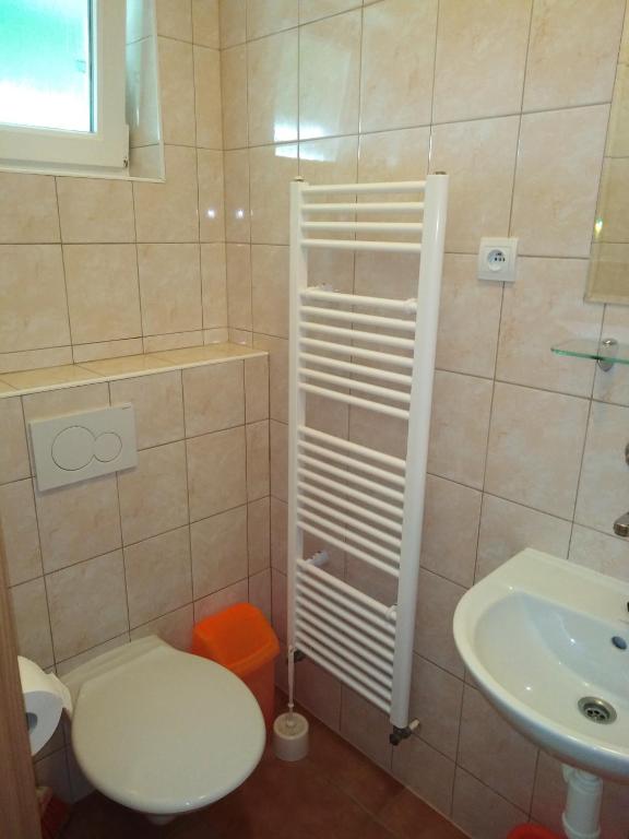 Koupelna v ubytování Privát Sulamit