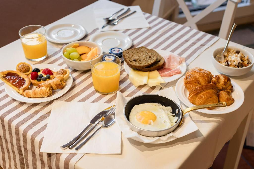 Jedlo v ubytovaní bed & breakfast alebo blízkom okolí