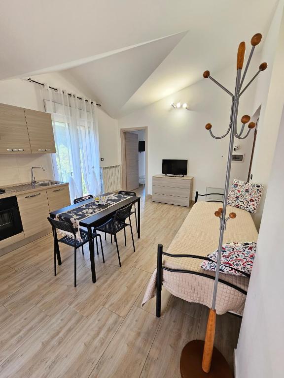 Kuchnia lub aneks kuchenny w obiekcie Villa Center appartamenti nel verde in città